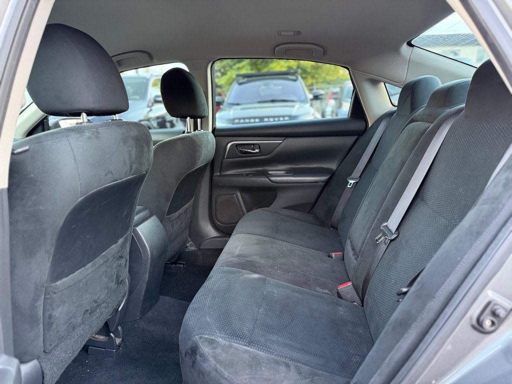 Photo 12 of this NISSAN ALTIMA