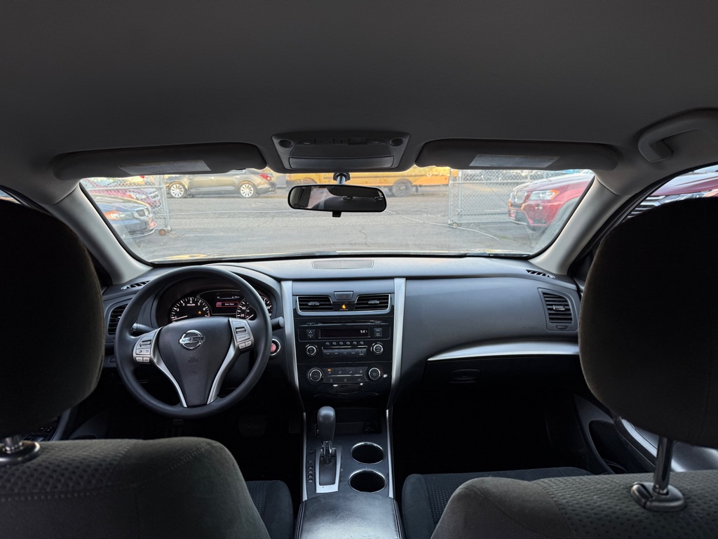 Photo 13 of this NISSAN ALTIMA