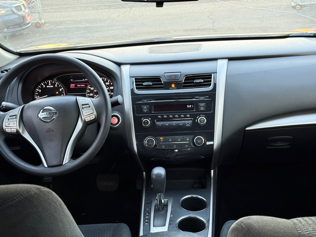 Photo 14 of this NISSAN ALTIMA