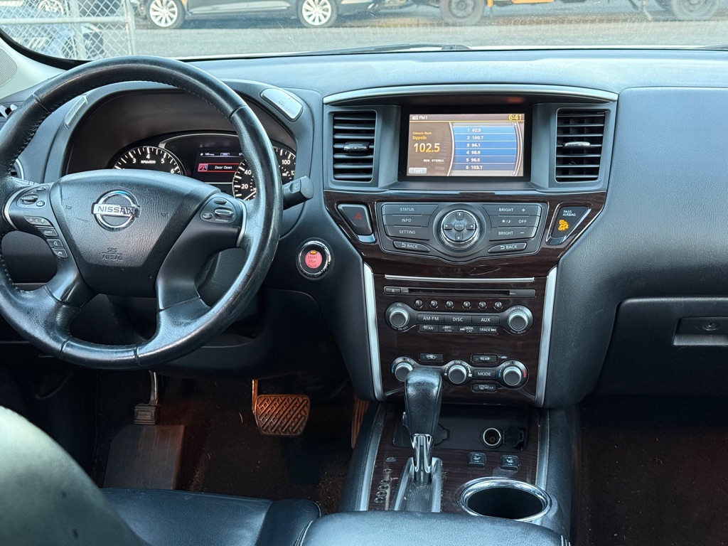 Photo 14 of this NISSAN PATHFINDER