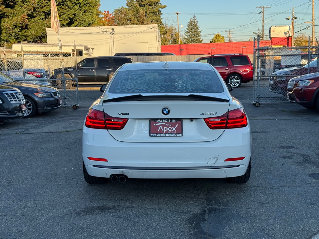 Photo 6 of this BMW 4 SERIES