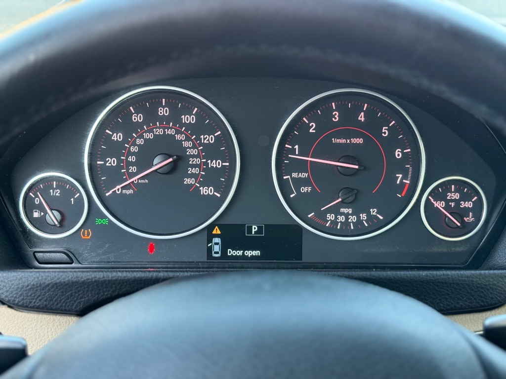 Photo 12 of this BMW 4 SERIES