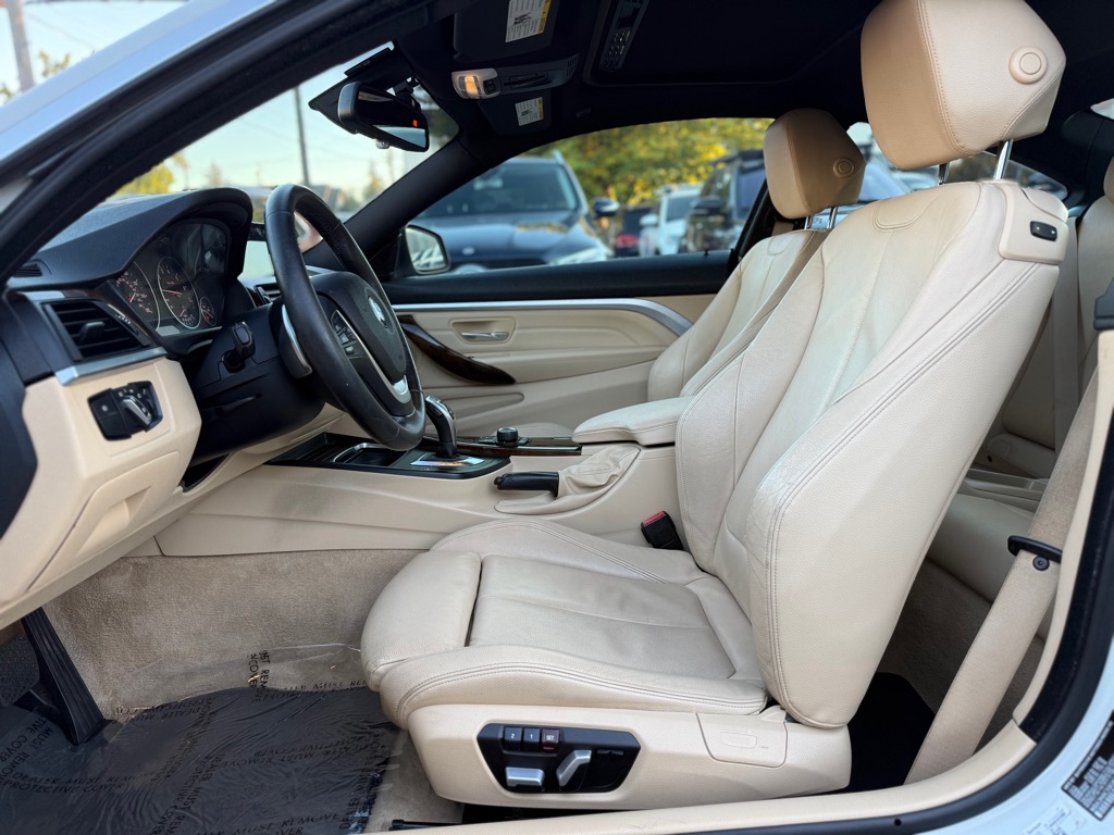 Photo 9 of this BMW 4 SERIES