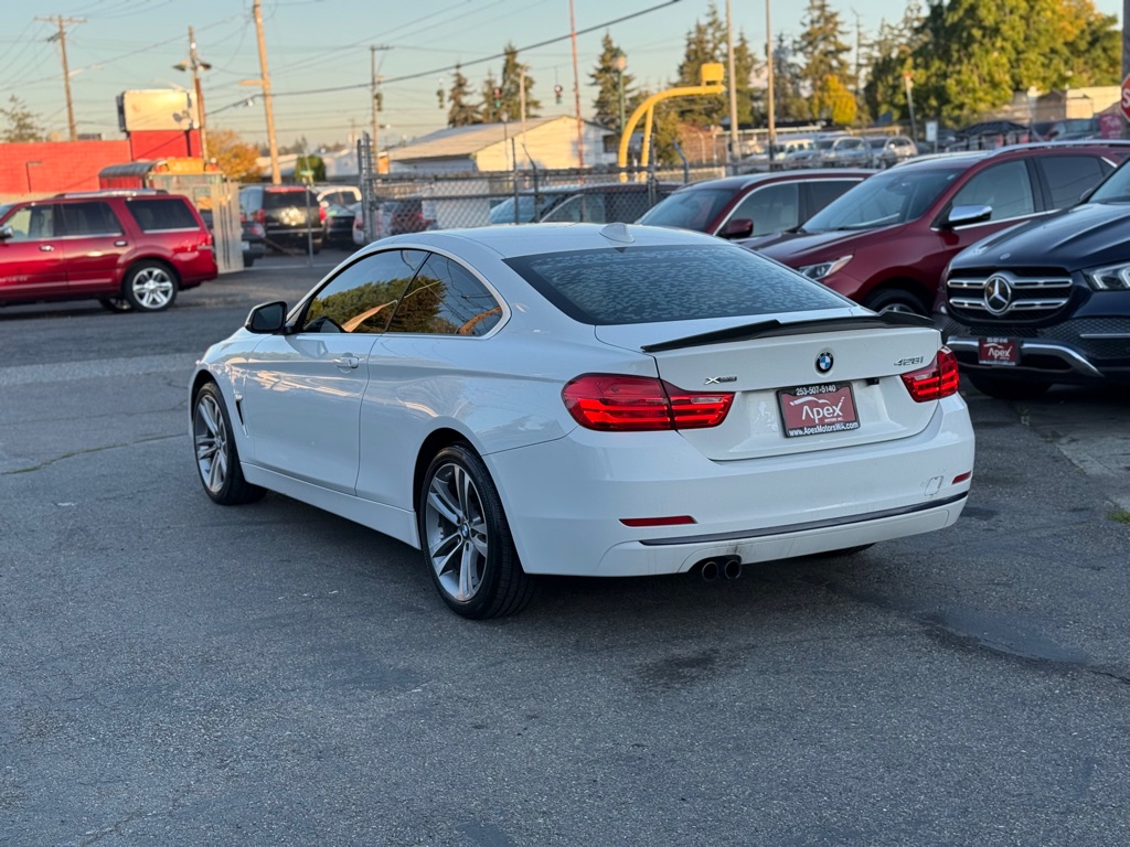 Photo 5 of this BMW 4 SERIES