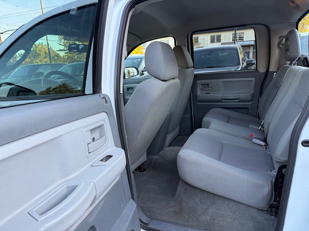 Photo 12 of this DODGE DAKOTA