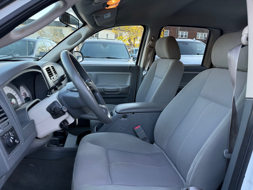 Photo 9 of this DODGE DAKOTA