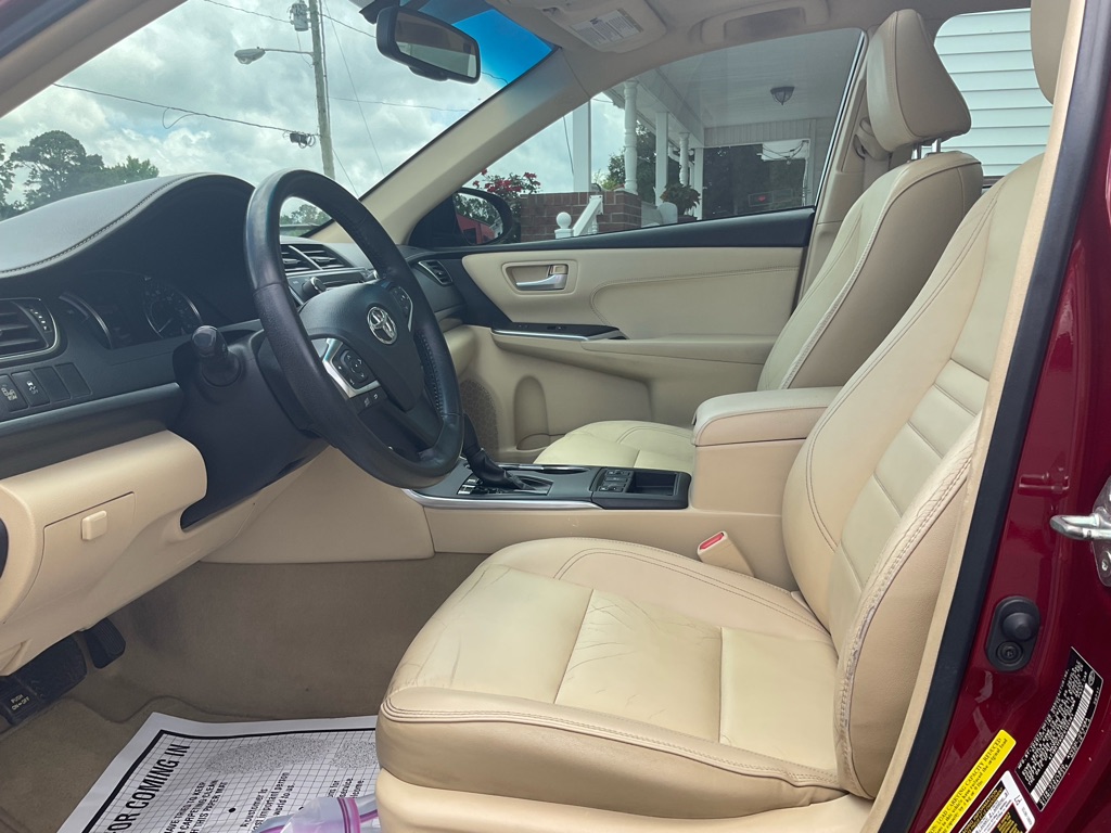 Photo 8 of this TOYOTA CAMRY HYBRID
