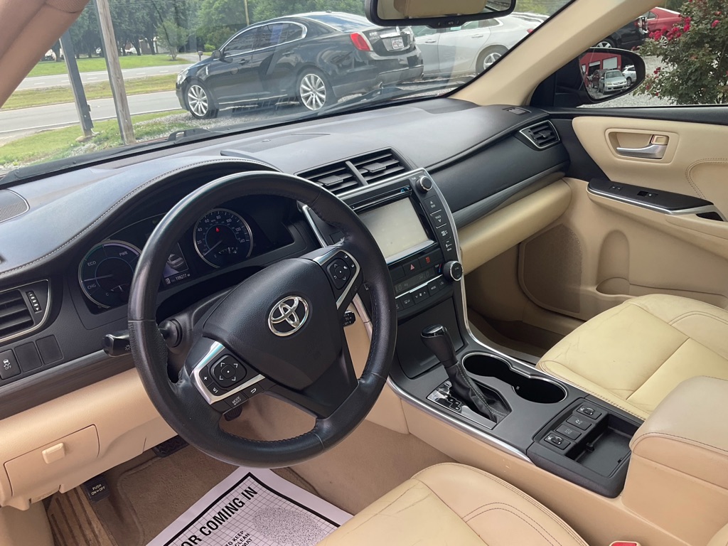 Photo 6 of this TOYOTA CAMRY HYBRID