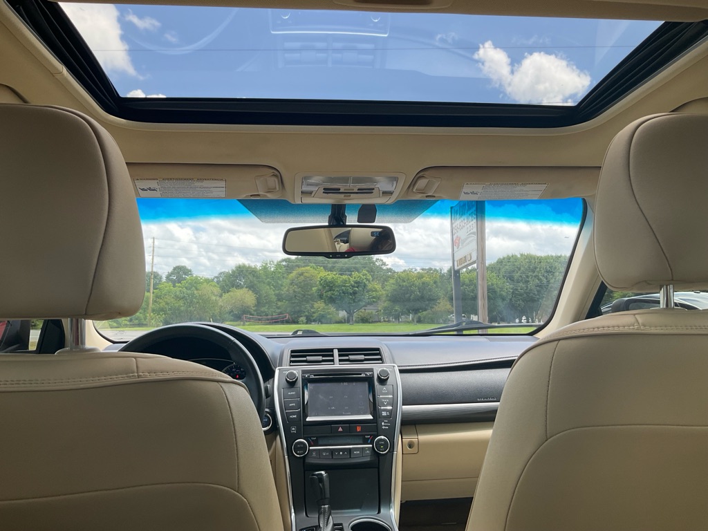 Photo 5 of this TOYOTA CAMRY HYBRID