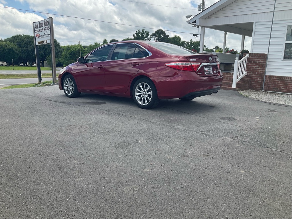 Photo 2 of this TOYOTA CAMRY HYBRID