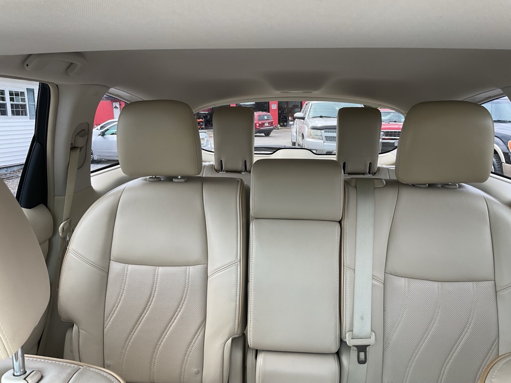 Photo 6 of this INFINITI JX35