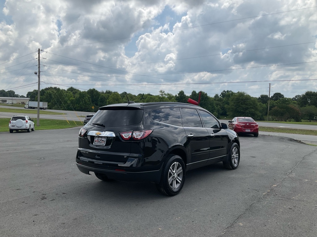 2017 Chevrolet Traverse 1LT - Photo 3