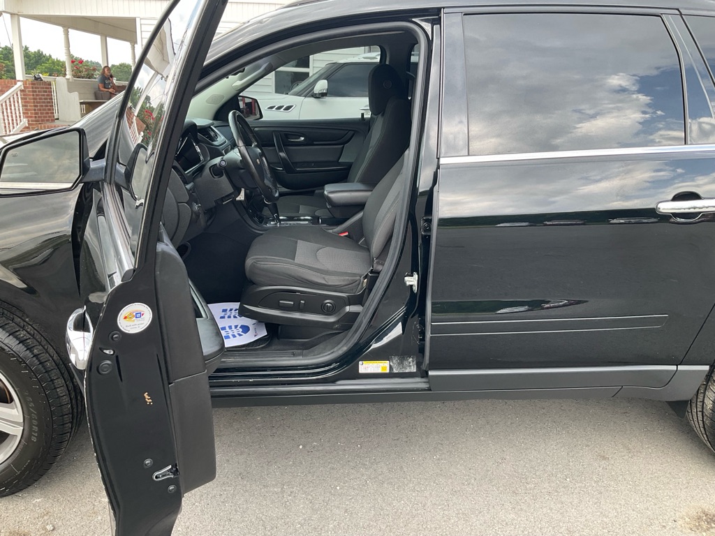 2017 Chevrolet Traverse 1LT - Photo 10