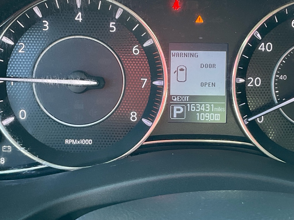 Photo 8 of this NISSAN ARMADA