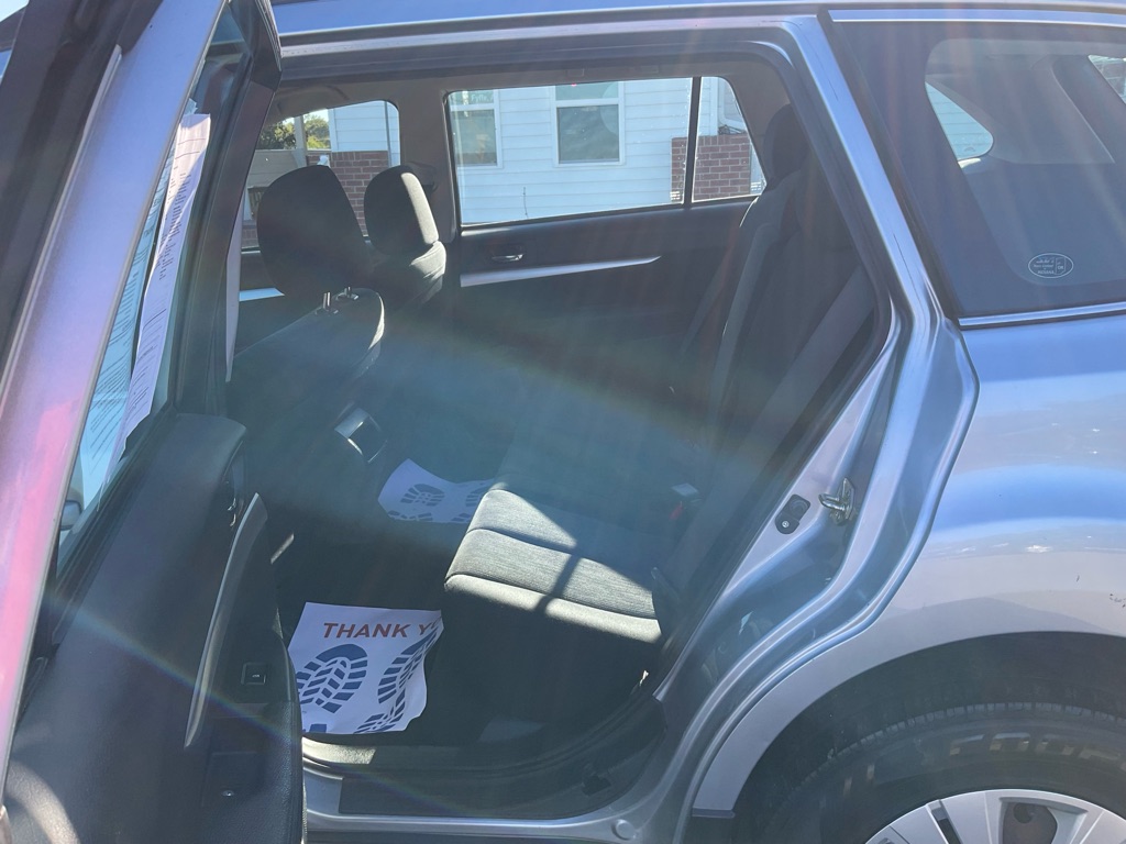 Photo 7 of this SUBARU OUTBACK