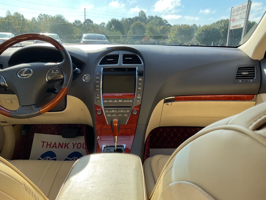 Photo 7 of this LEXUS ES 350