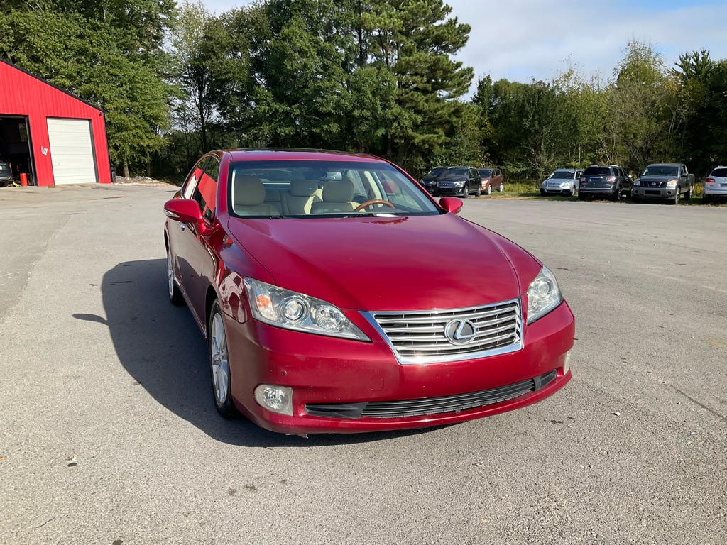 Photo 2 of this LEXUS ES 350