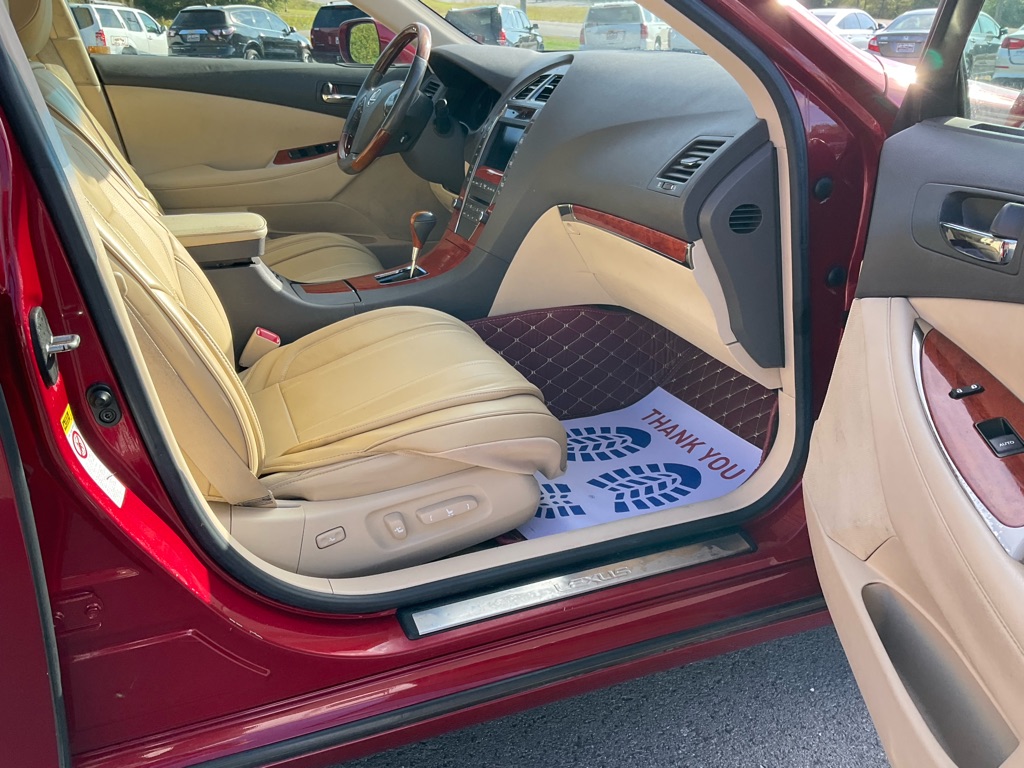 Photo 6 of this LEXUS ES 350