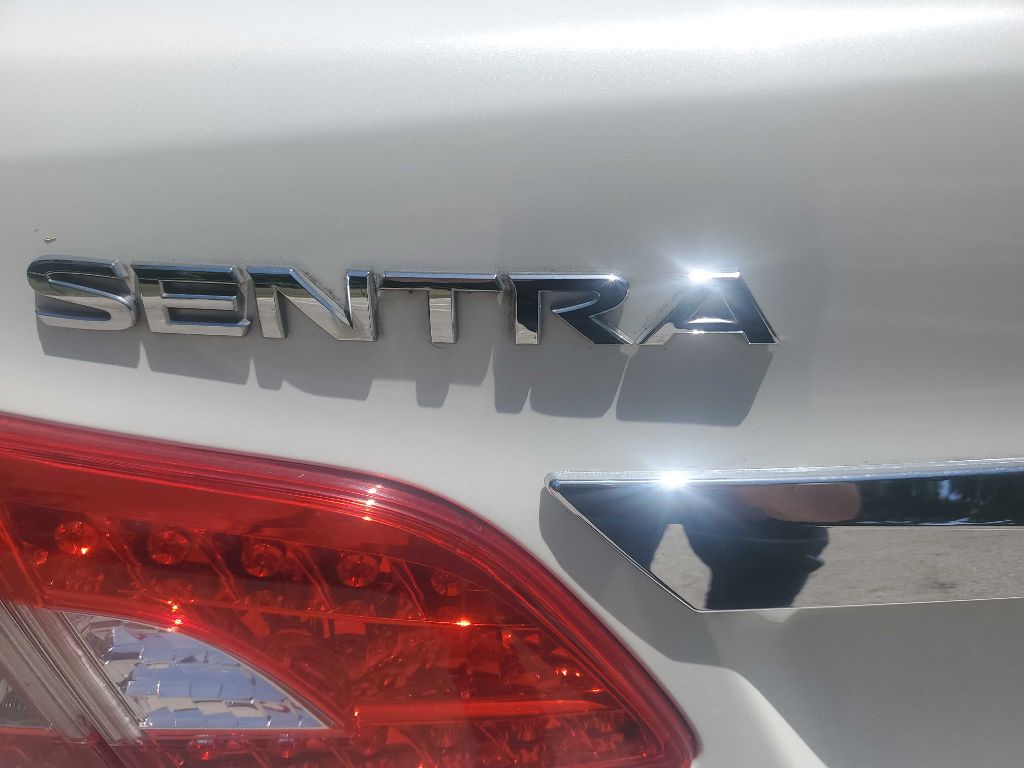 Photo 13 of this NISSAN SENTRA