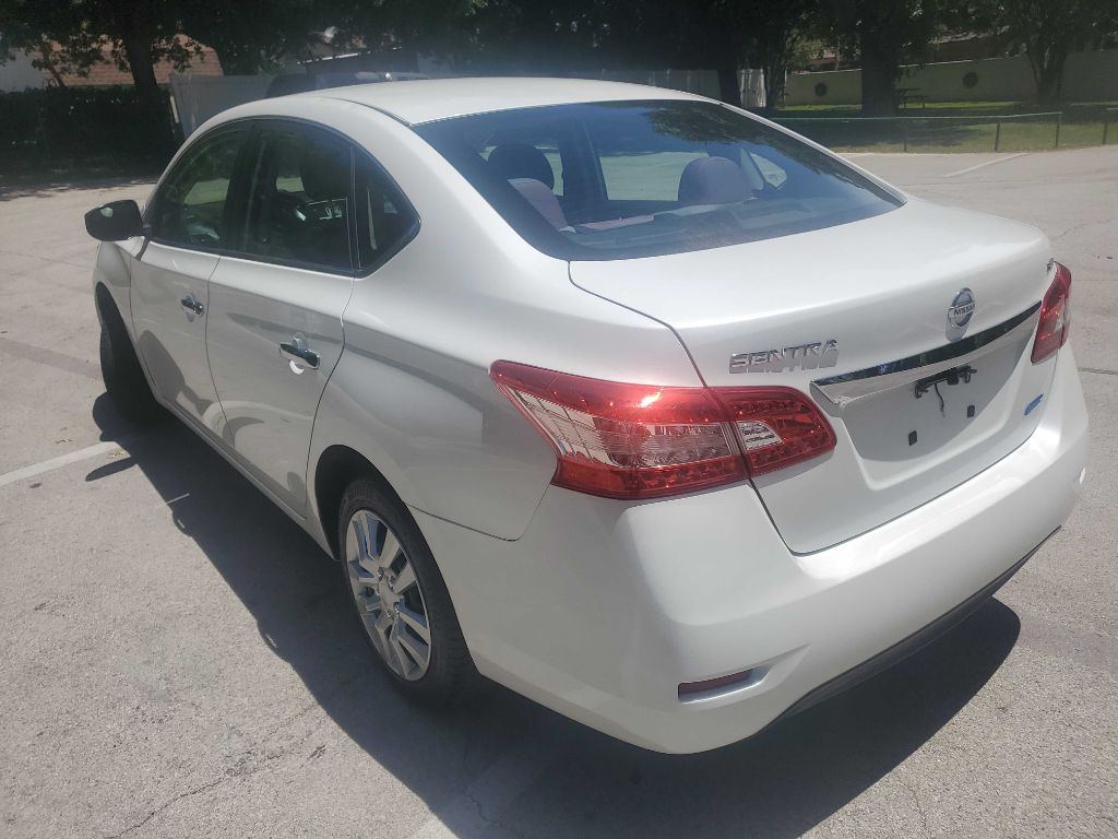 Photo 4 of this NISSAN SENTRA