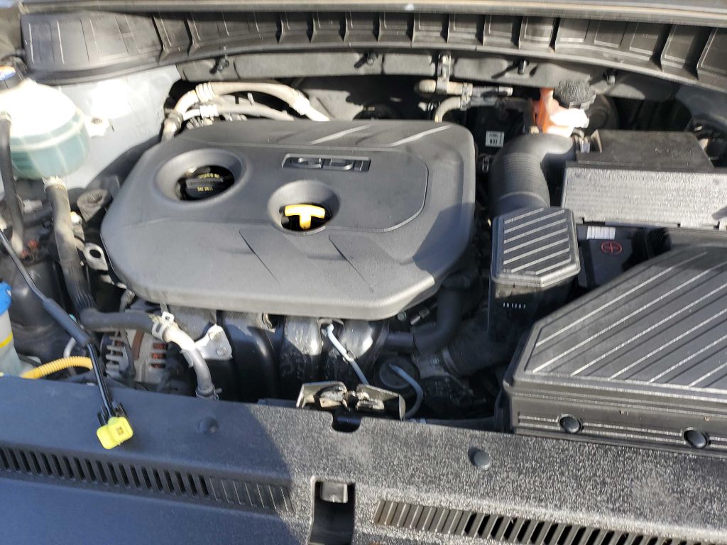 Photo 10 of this HYUNDAI TUCSON