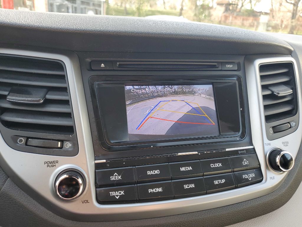 Photo 28 of this HYUNDAI TUCSON