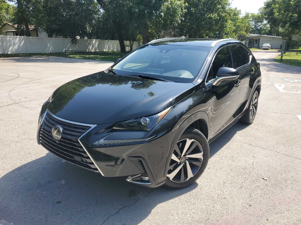 Photo 2 of this LEXUS NX