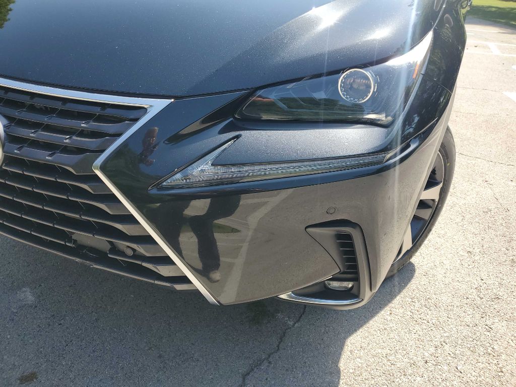 Photo 11 of this LEXUS NX