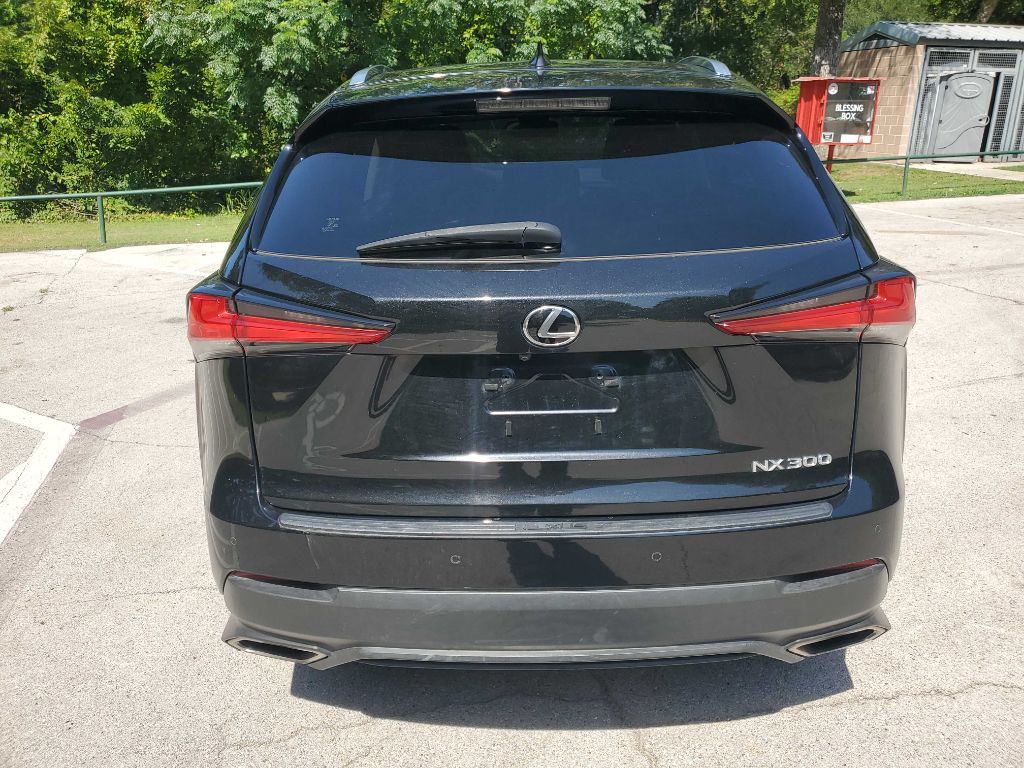 Photo 5 of this LEXUS NX