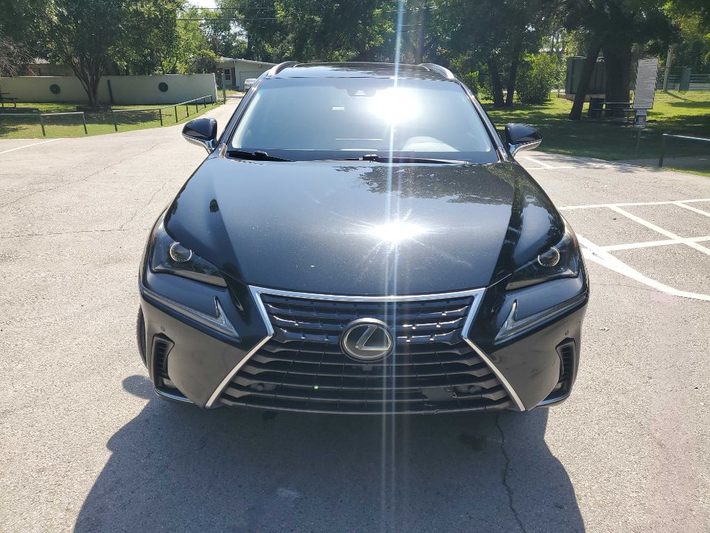Photo 9 of this LEXUS NX