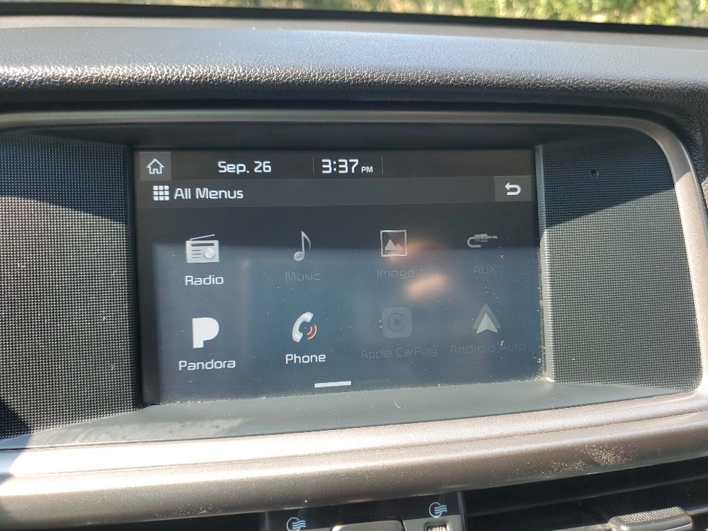 Photo 33 of this KIA OPTIMA