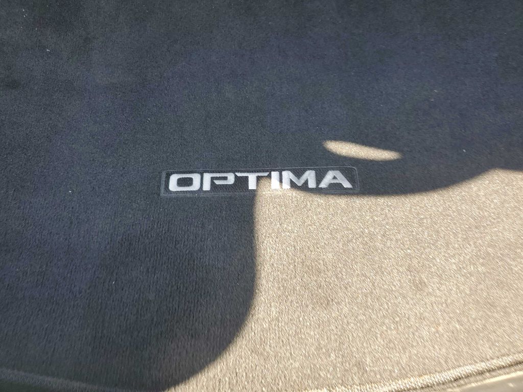 Photo 23 of this KIA OPTIMA