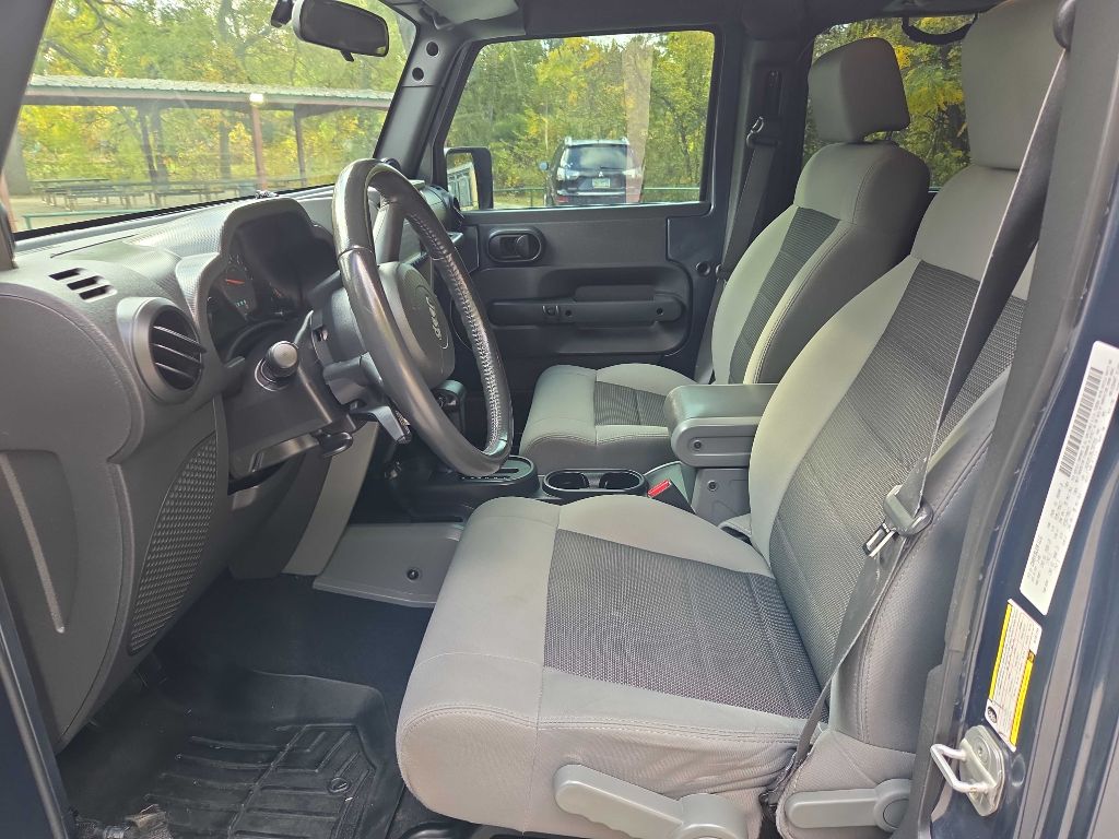 Photo 16 of this JEEP WRANGLER UNLIMI