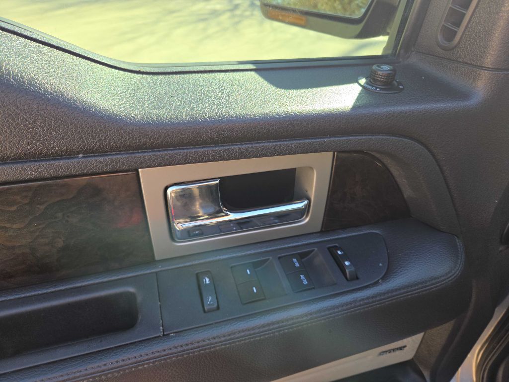 Photo 30 of this FORD F150