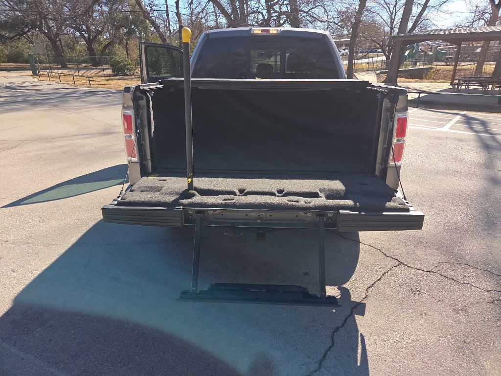 Photo 28 of this FORD F150