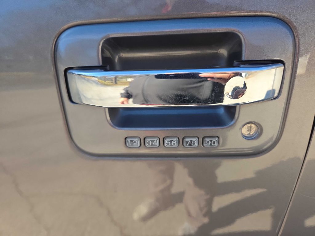 Photo 18 of this FORD F150