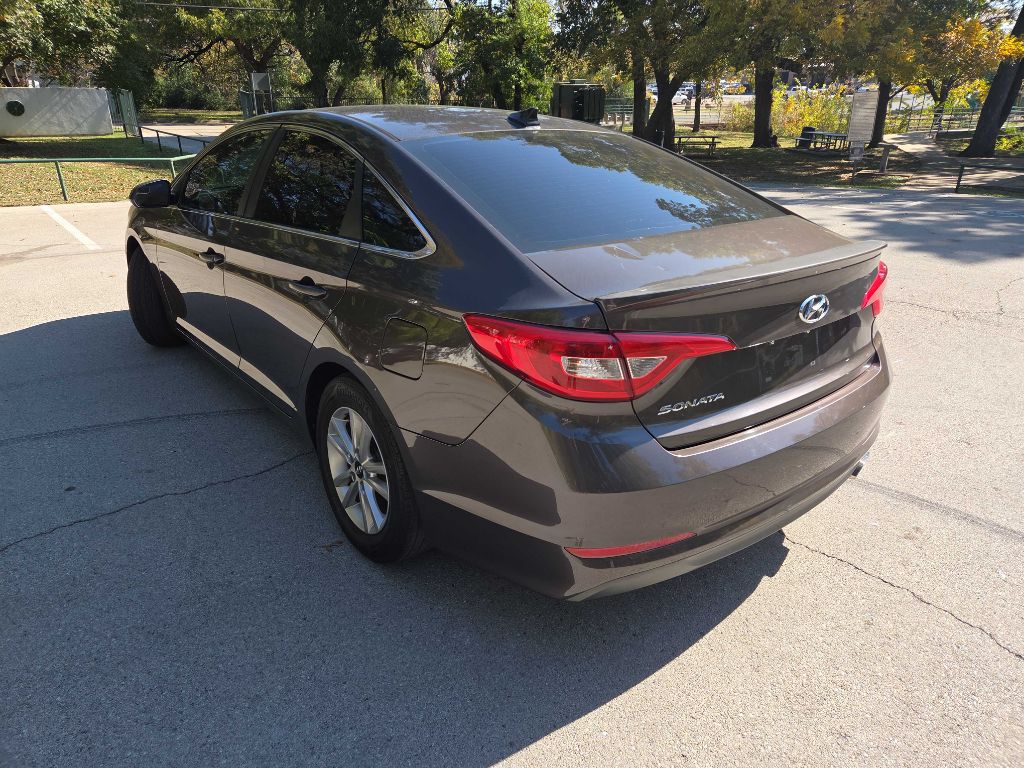Photo 37 of this HYUNDAI SONATA