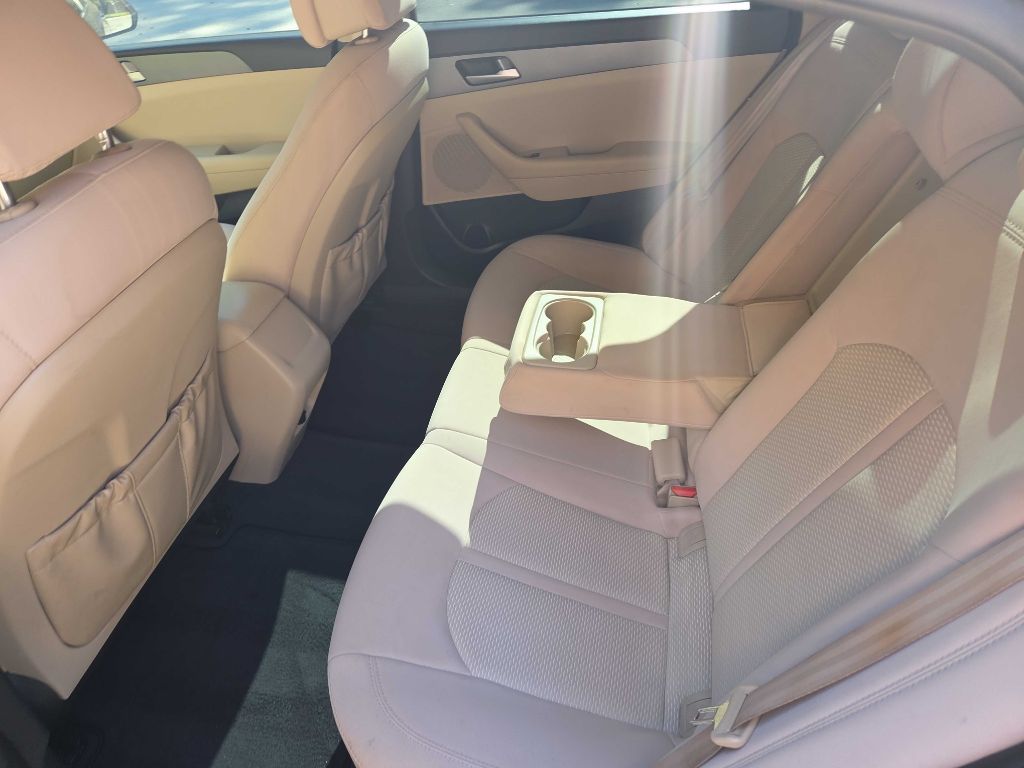 Photo 47 of this HYUNDAI SONATA