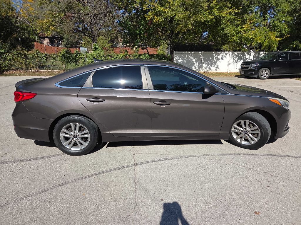 Photo 38 of this HYUNDAI SONATA