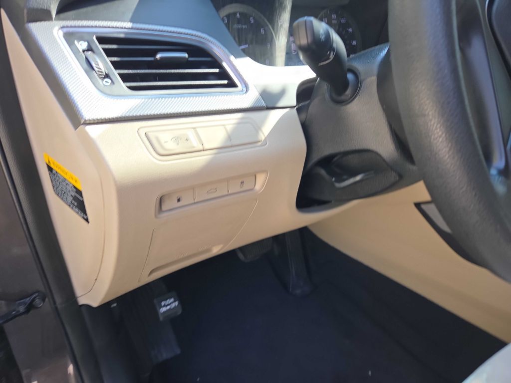 Photo 55 of this HYUNDAI SONATA
