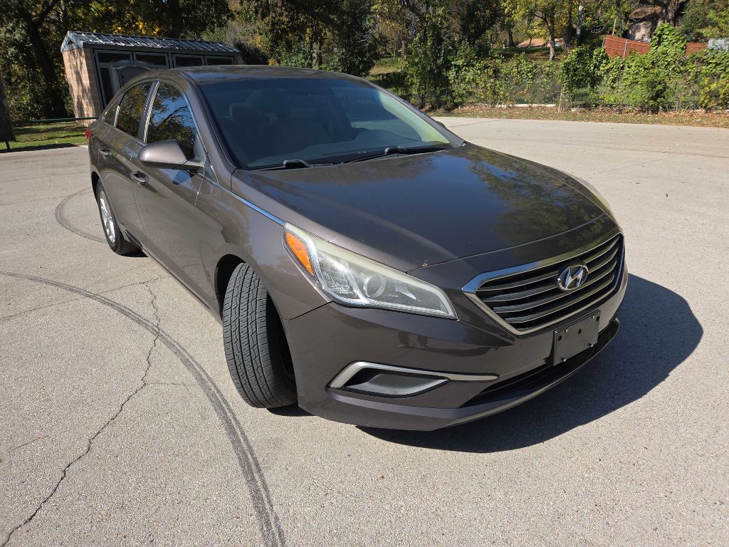 Photo 40 of this HYUNDAI SONATA