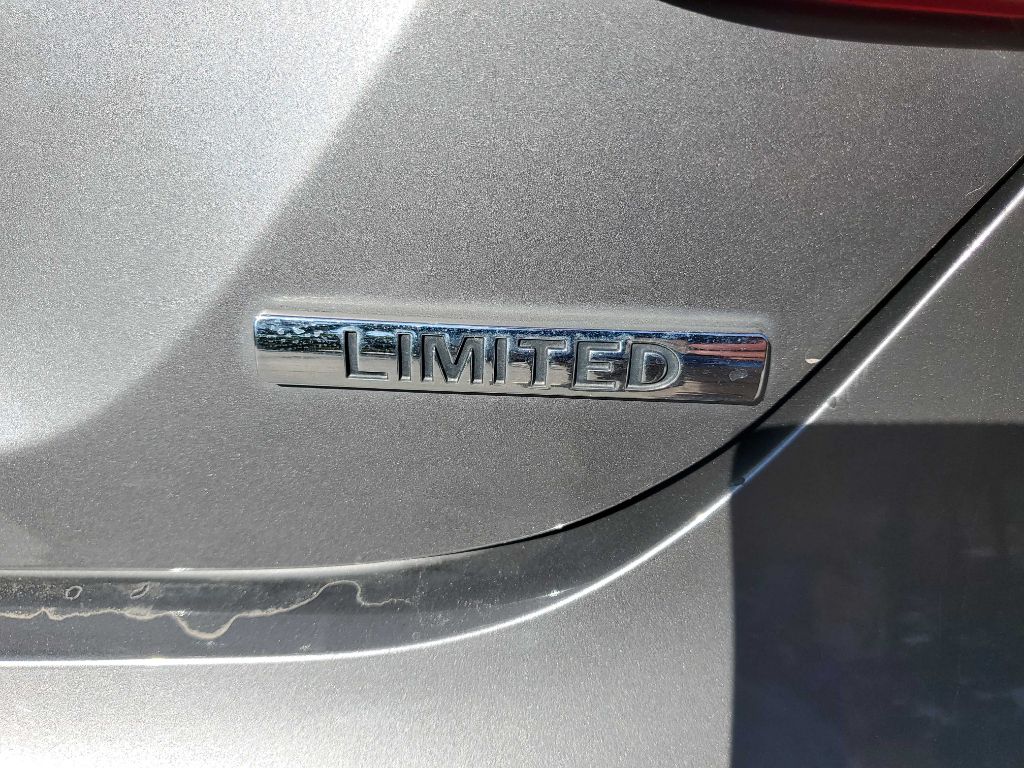 Photo 13 of this HYUNDAI SONATA