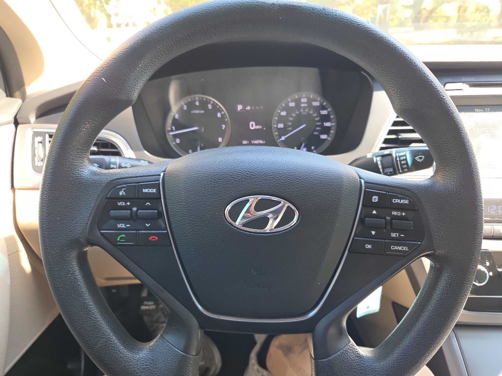 Photo 60 of this HYUNDAI SONATA