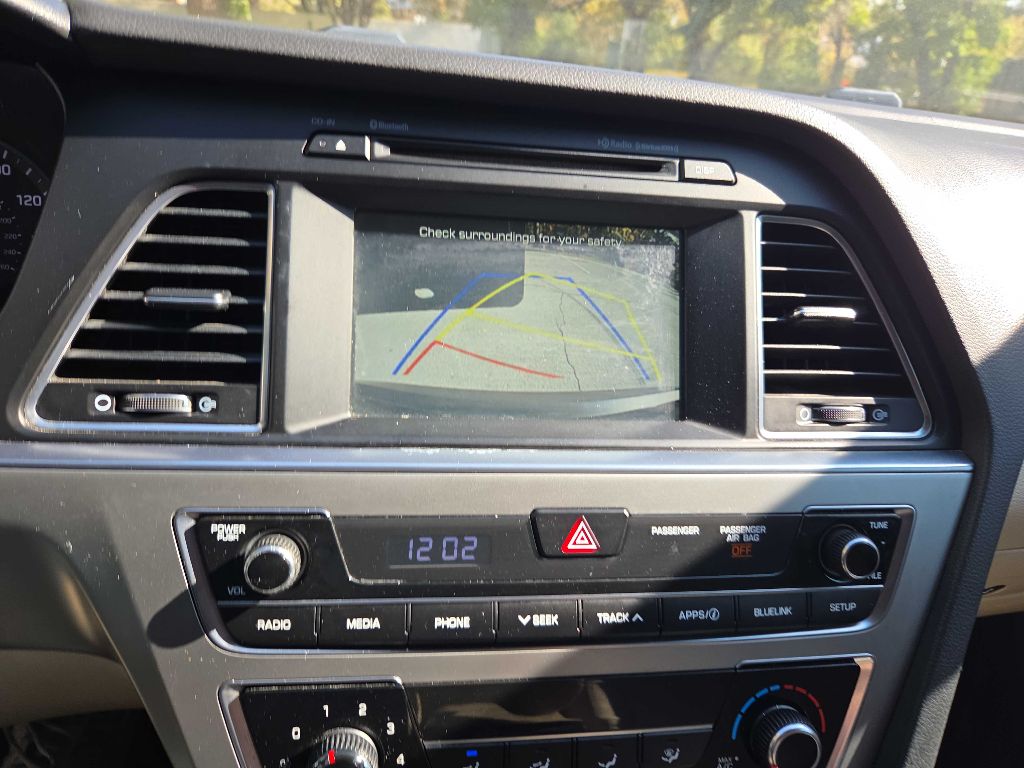 Photo 59 of this HYUNDAI SONATA