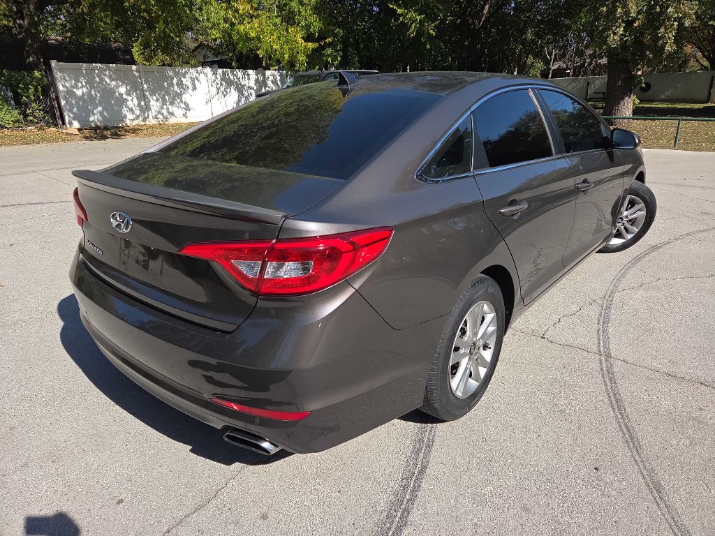 Photo 39 of this HYUNDAI SONATA