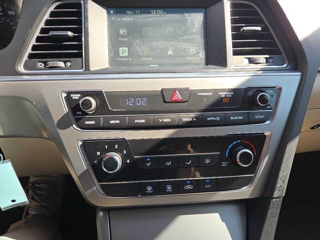 Photo 57 of this HYUNDAI SONATA