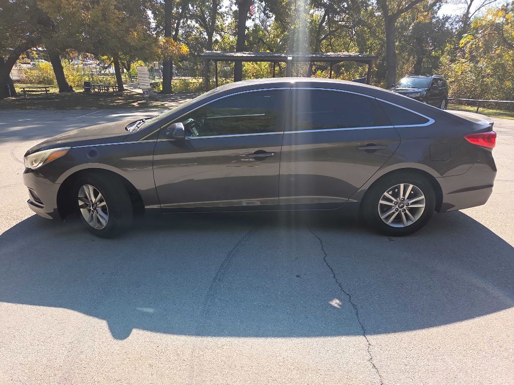 Photo 34 of this HYUNDAI SONATA