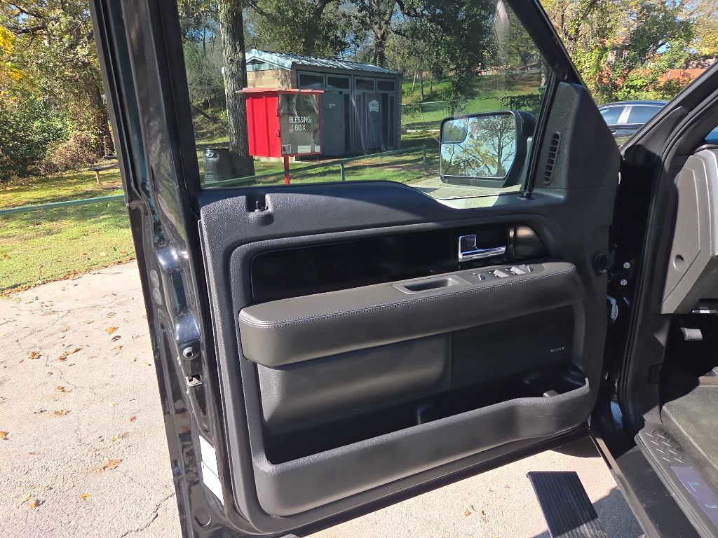 Photo 23 of this FORD F150