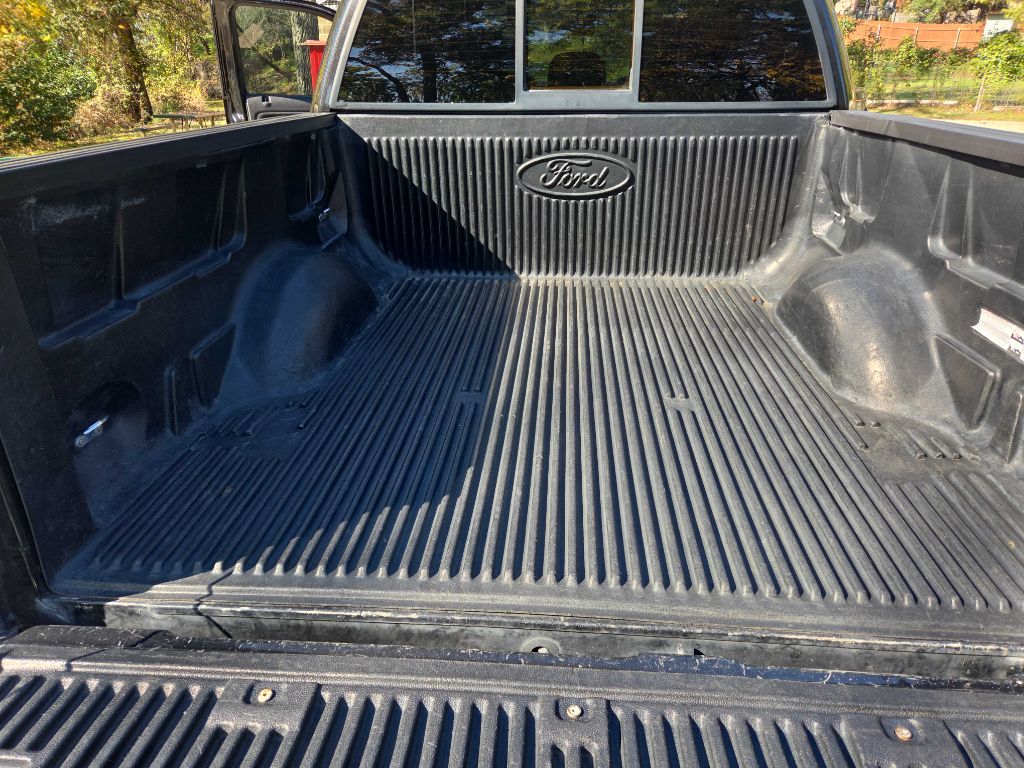 Photo 21 of this FORD F150