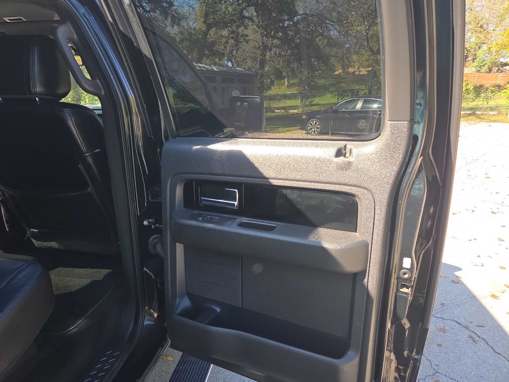 Photo 31 of this FORD F150